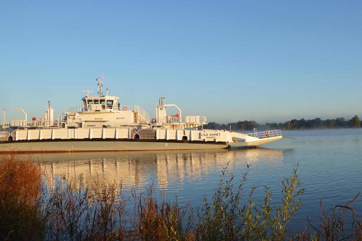 Bac de Loire "L'Île Dumet"