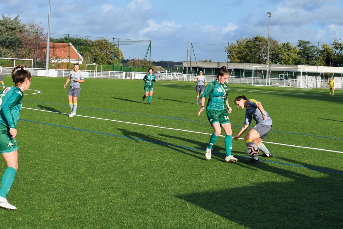 Un nouveau terrain de foot synthétique intercommunal 