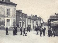 11 > La Haute rue, les commerces, la place de la Cohue et la maison Fouché