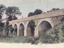 1 > Le pont viaduc de Saint-Jean sur le ruisseau du Chef d'âne et la fontaine aux fèves